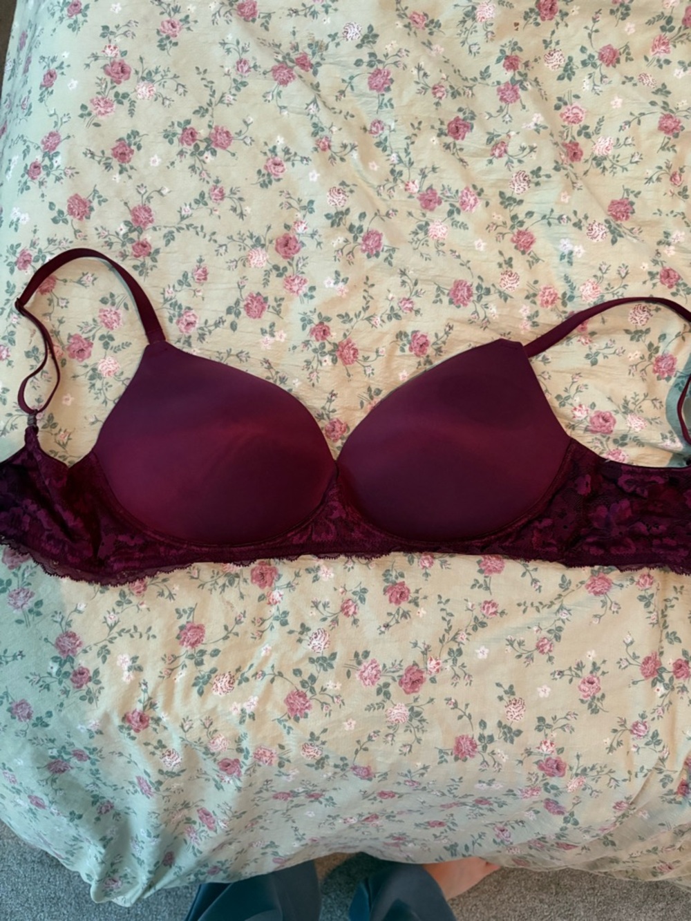 Victoria's Secret Wine Lace-Trim nursing T-Shirt Bra